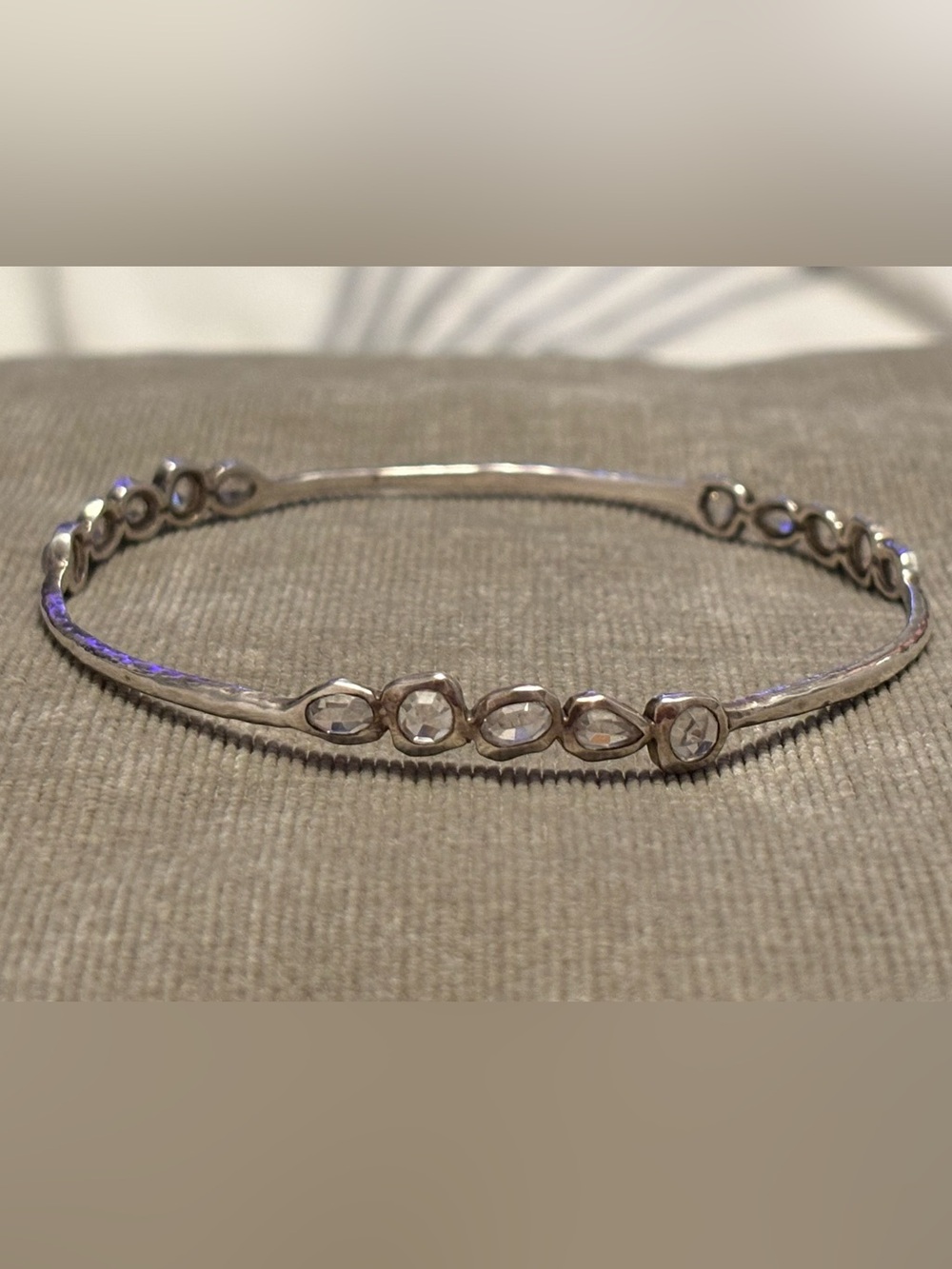 Silpada Sterling Silver Cubic Zirconia Magnifique Bangle
Bracelet B2705